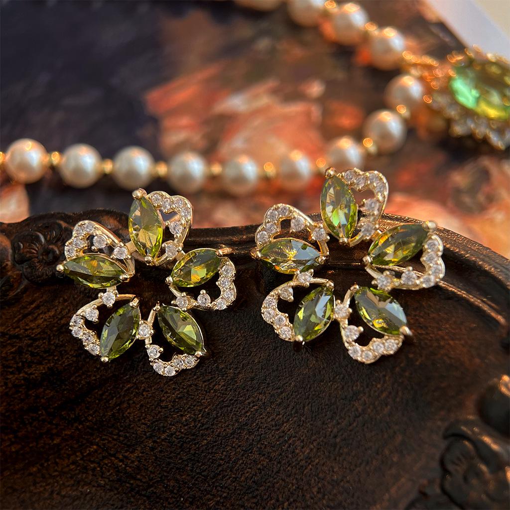 Elegant Vintage-Inspired Green Zirconia Stud Earrings Collection