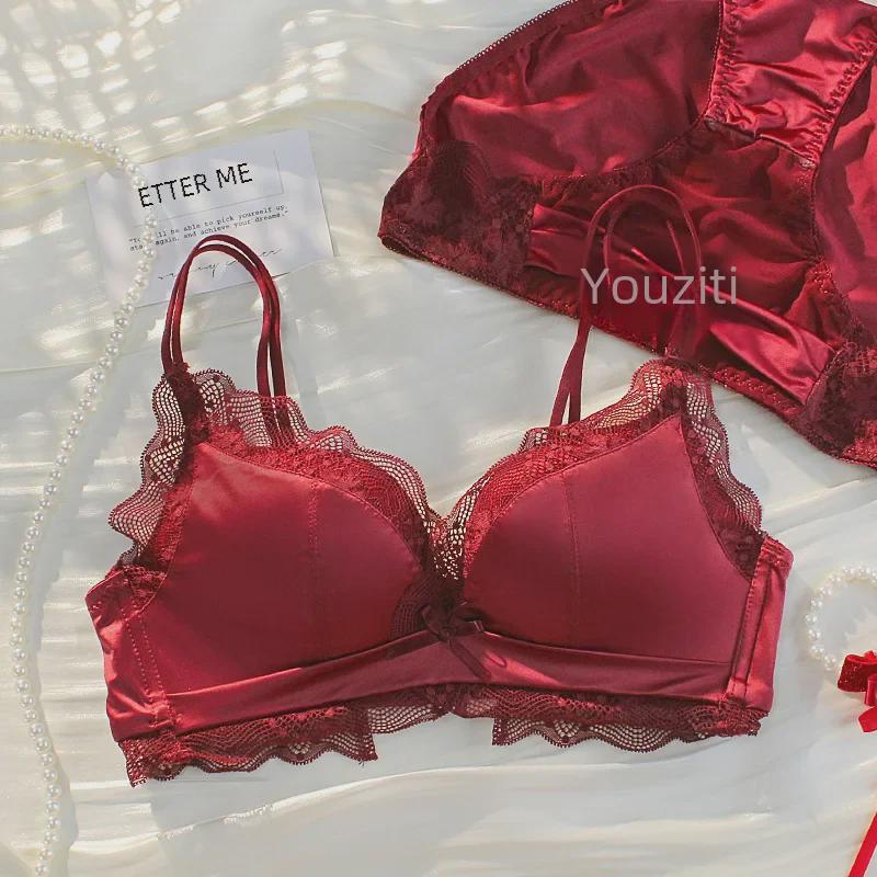 

Elegant Red Bridal Seamless Lingerie Set for Women 34/75AB