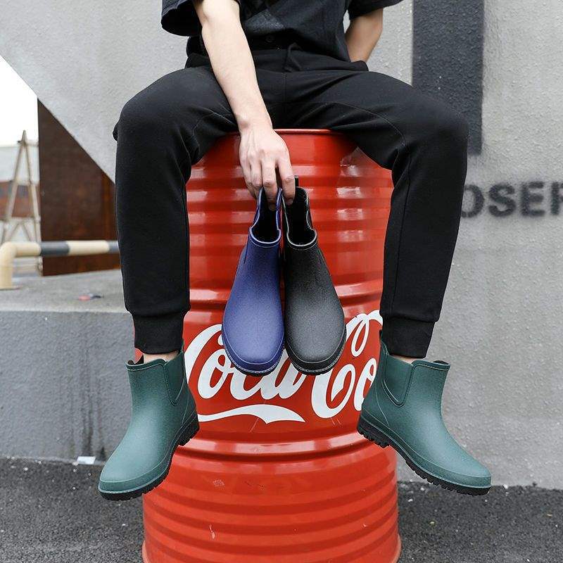 New Fashion Men's Rain Shoes Medium Tube Rain Boots Non-slip Water Shoes Short Tube Fleece Rubber Shoes Kitchen Car Wash Fishing Work Shoes