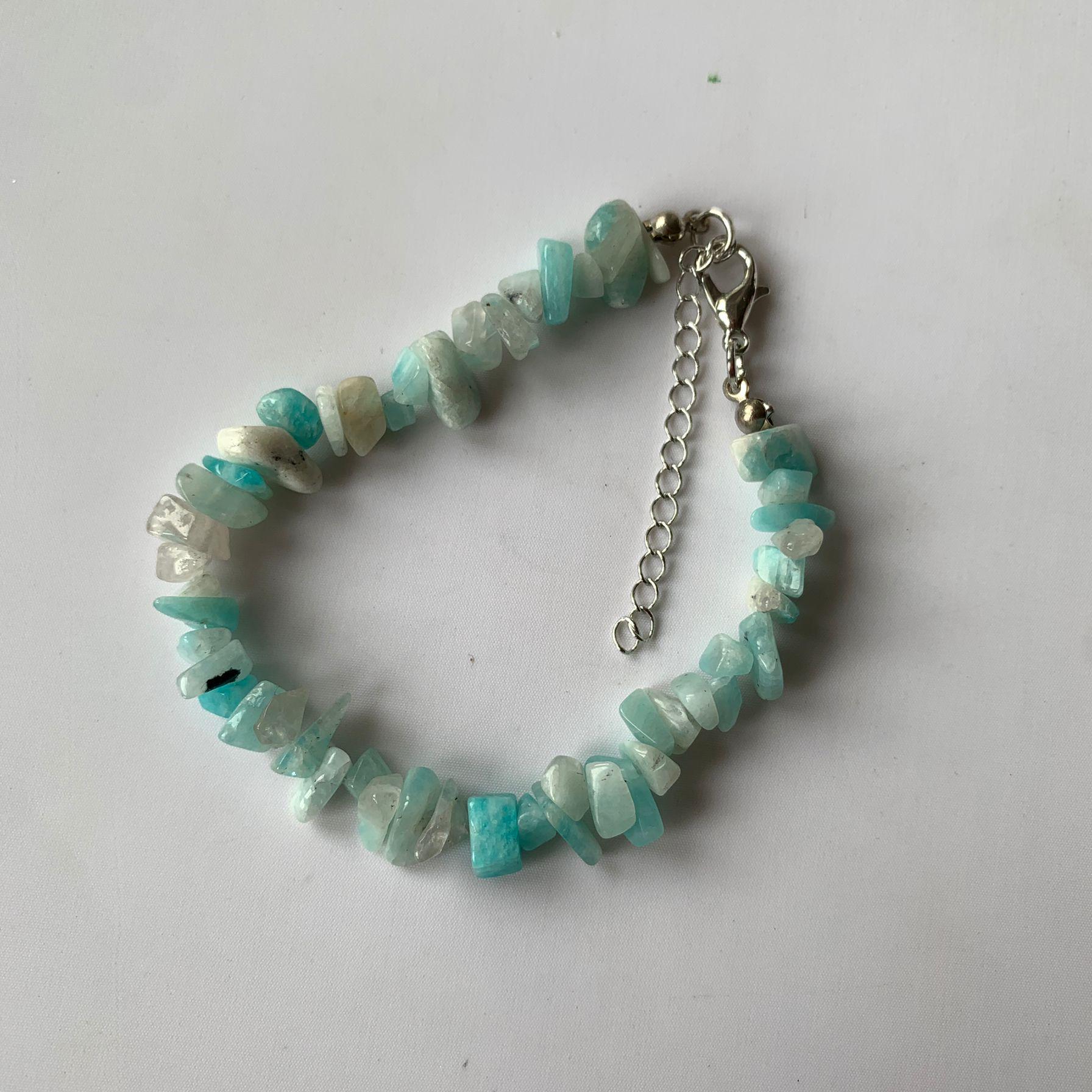 

Семицветный чокер из натурального дробленого камня и кристаллов - Ожерелье в пляжном стиле для весны/лета