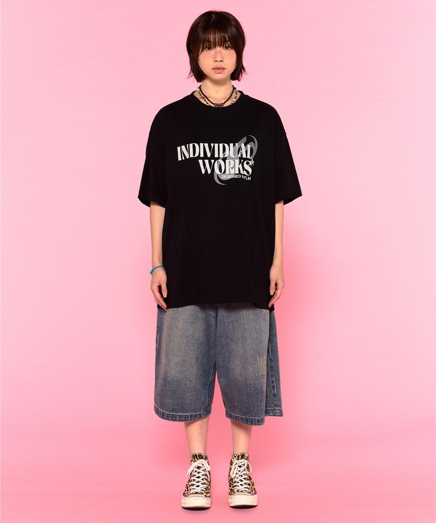 FILLUMINATE Design Works Round T-Shirt - White