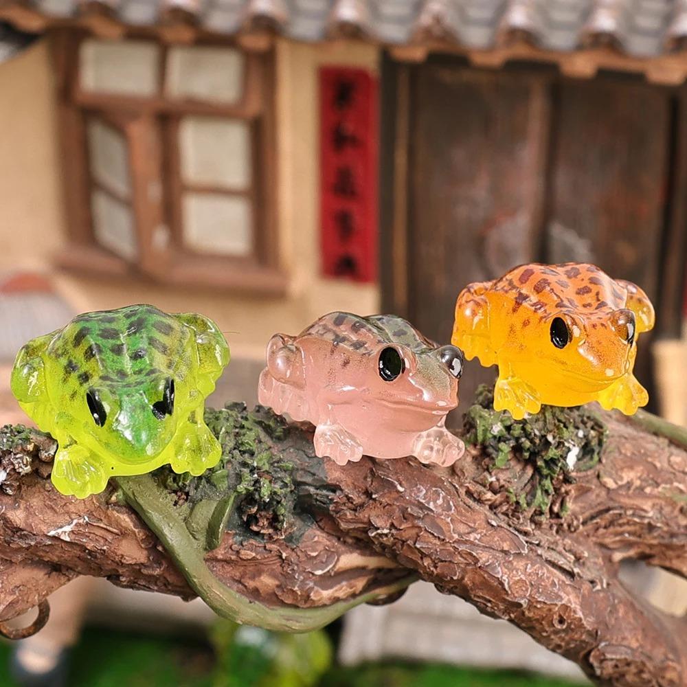 10pcs Cute Luminous Frogs Figurines Miniatures Cartoon Small Toad Model  Home Room Desk Decor