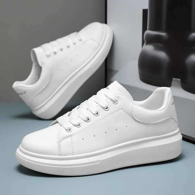 Breathable Men Skateboarding Shoes Platform Couple Casual Shoes Outdoor White Walking Running Sneakers Women Tennis Shoes