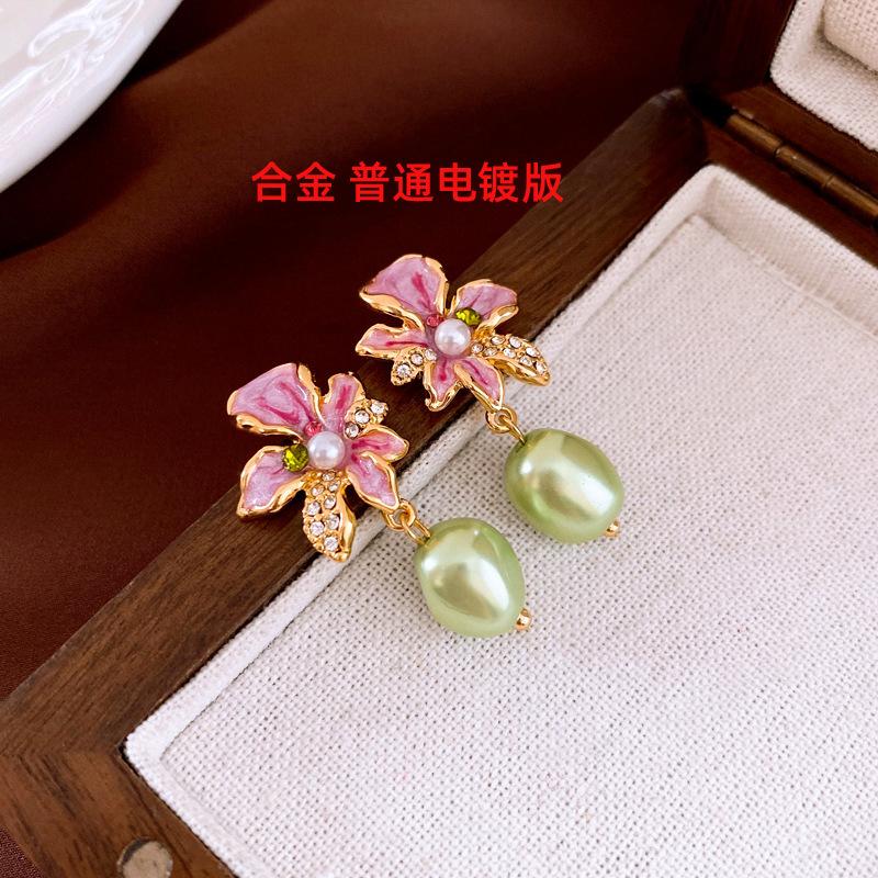 Французские ретро серьги-гвоздики с бриллиантовым цветком-капелькой Серьги от интернет-знаменитости ins