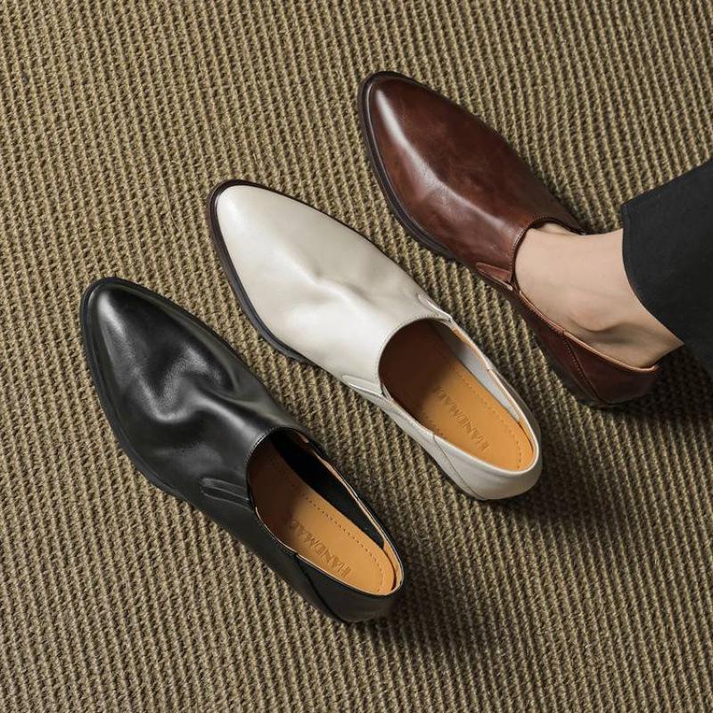New casual pointed flat shoes, leather large size women's shoes, comfortable low-heeled cowhide single shoes, wear one-pedal shoes in all seasons