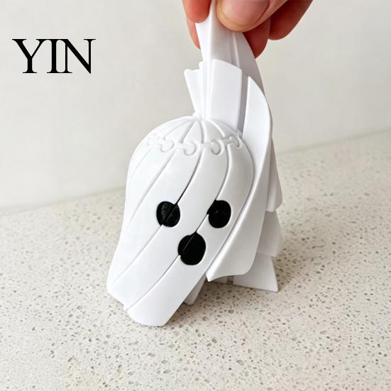 Funny Desk Accessories 3D Printed Articulated Ghost Fidget Toy, Halloween Decor, Flexible Joint Cute Gift Ornament, Stress Relief for Adults Children