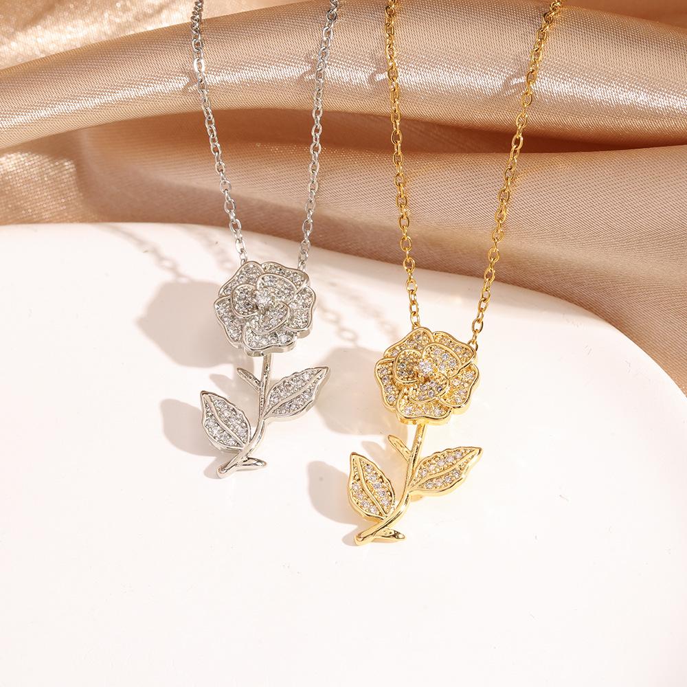 Women's Korean Style Rose Pendant Necklace with Zirconia Inlay, High-End Titanium Steel Clavicle Chain