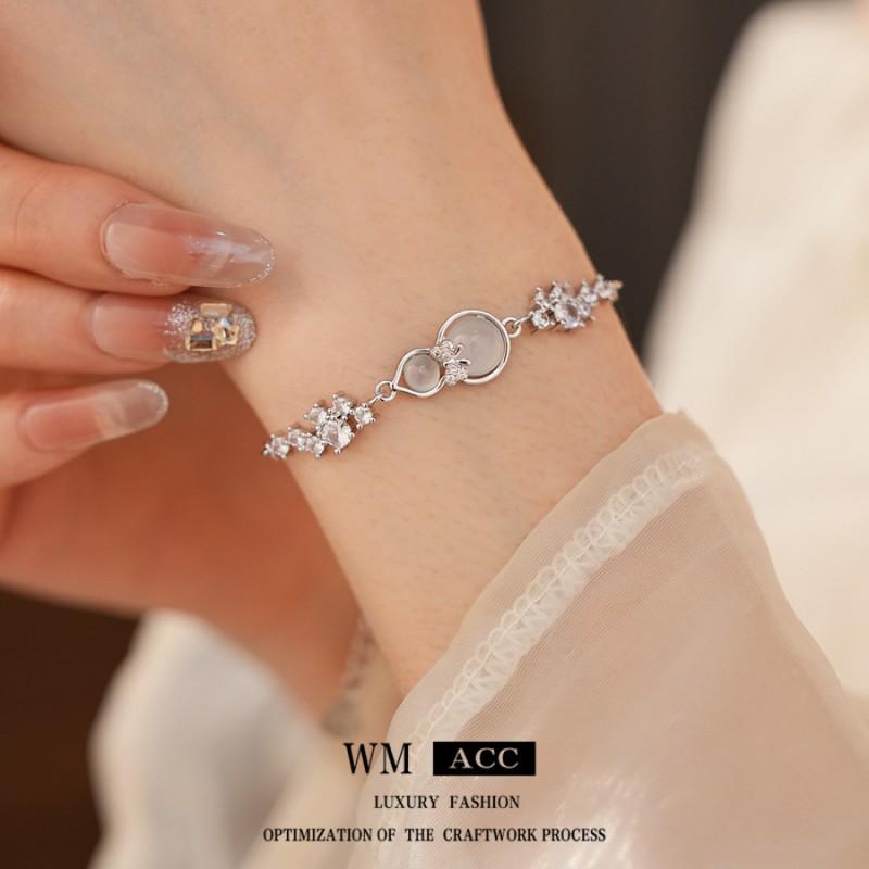 Elegant Zircon Butterfly Knot Gourd Charm Bracelet Women Silver-Tone Copper Alloy Fashionable Minimalist Jewelry Accessory