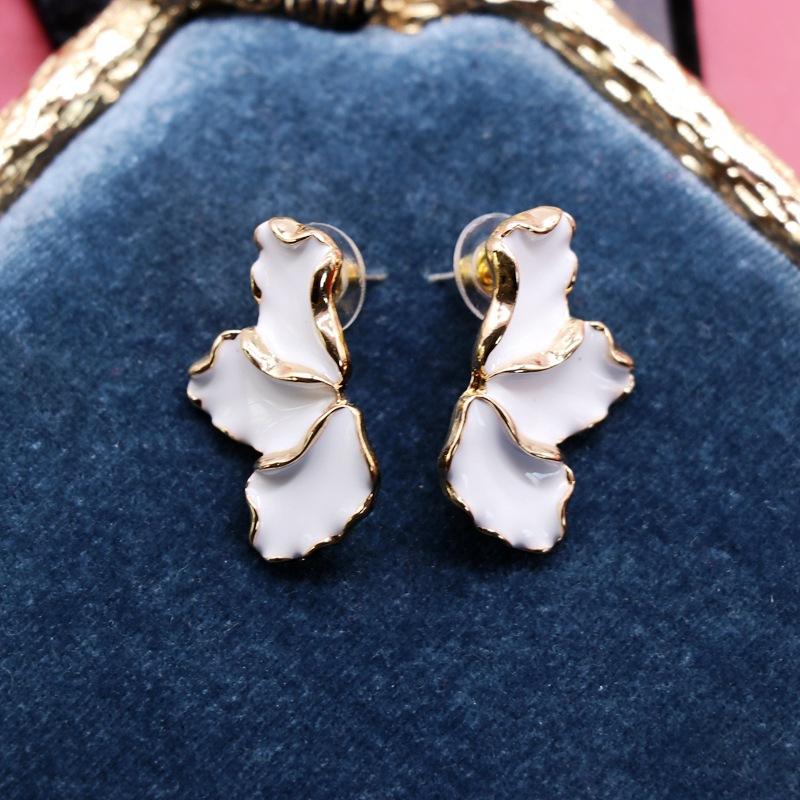 

Эмалевые серьги-пусеты в виде цветка для женщин, красного, зеленого, белого цвета, корейские, деликатные, минималистичные украшения на каждый день белый