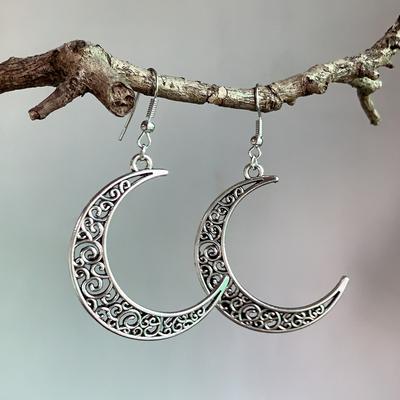 Fashion Vintage Silver Color Crescent Moon Pendant Drop Earring for Women Hollowed Design Elegant Girls Earrings Birthday Gifts