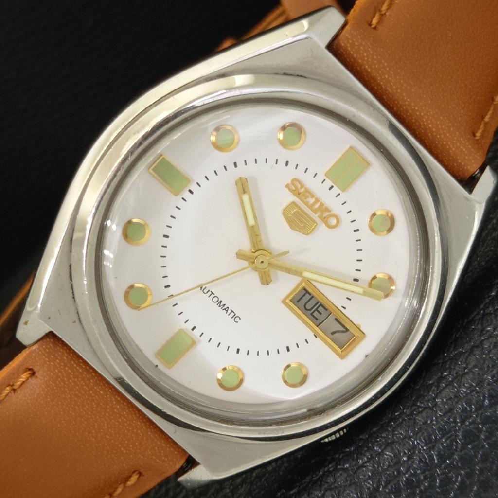 SEIKO 5 AUTOMATIC 7009A JAPAN MENS VINTAGE WHITE COLOR DIAL WATCH a702610-1 R209-a702610