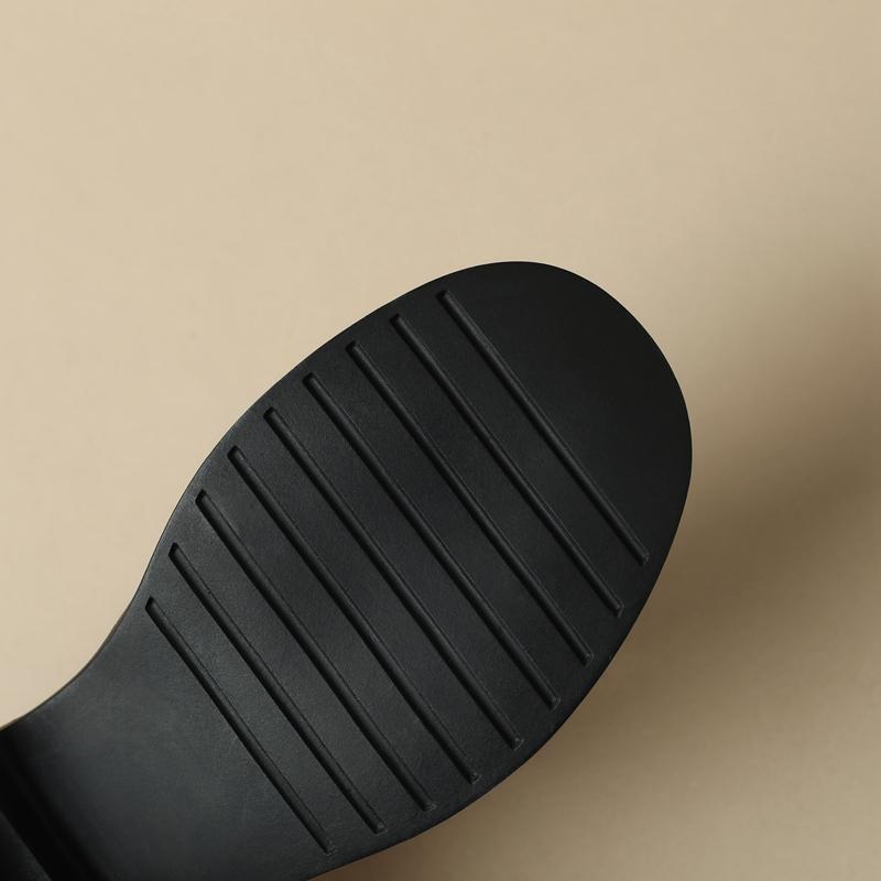 Fashion Kaky's New Round Head Cowhide Mid Heel Large Women's Sandals Roman Sandals Baotou Fashion Shoes