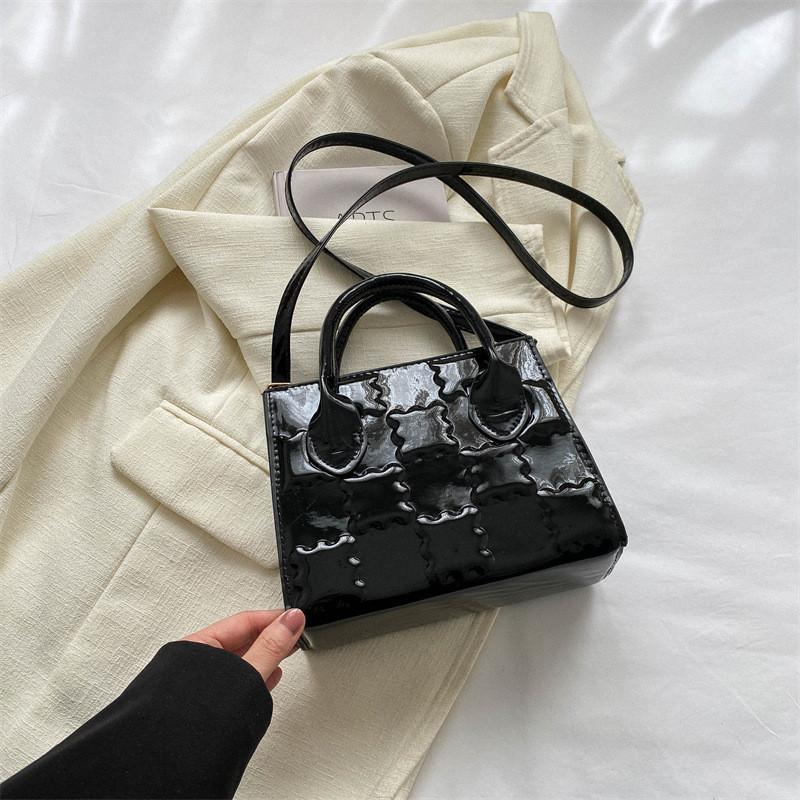 Stylish Minimalist Small Square Bag For Women 2023 New Spring Fashion Handbag