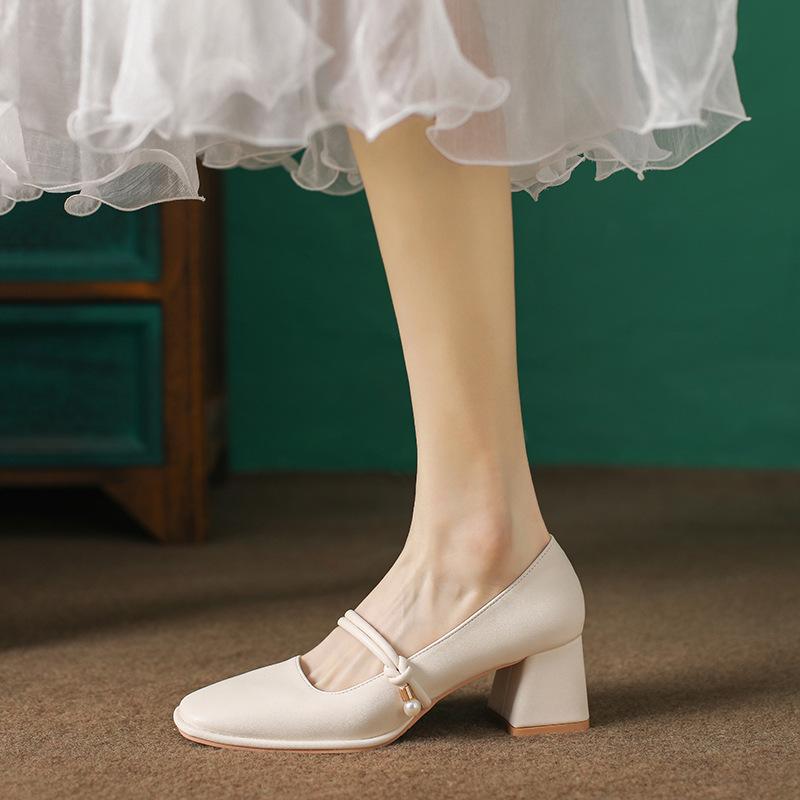 

Мэри Джейн чонсам одинарная обувь лето высокий каблук толстый каблук с юбкой одинарная обувь женщины 40 абрикосовый