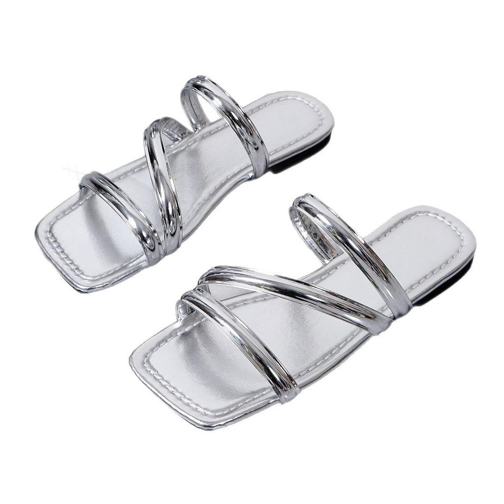 Square head large size flat slippers women's 2025 new low-heeled thin straps wear beach shoes women