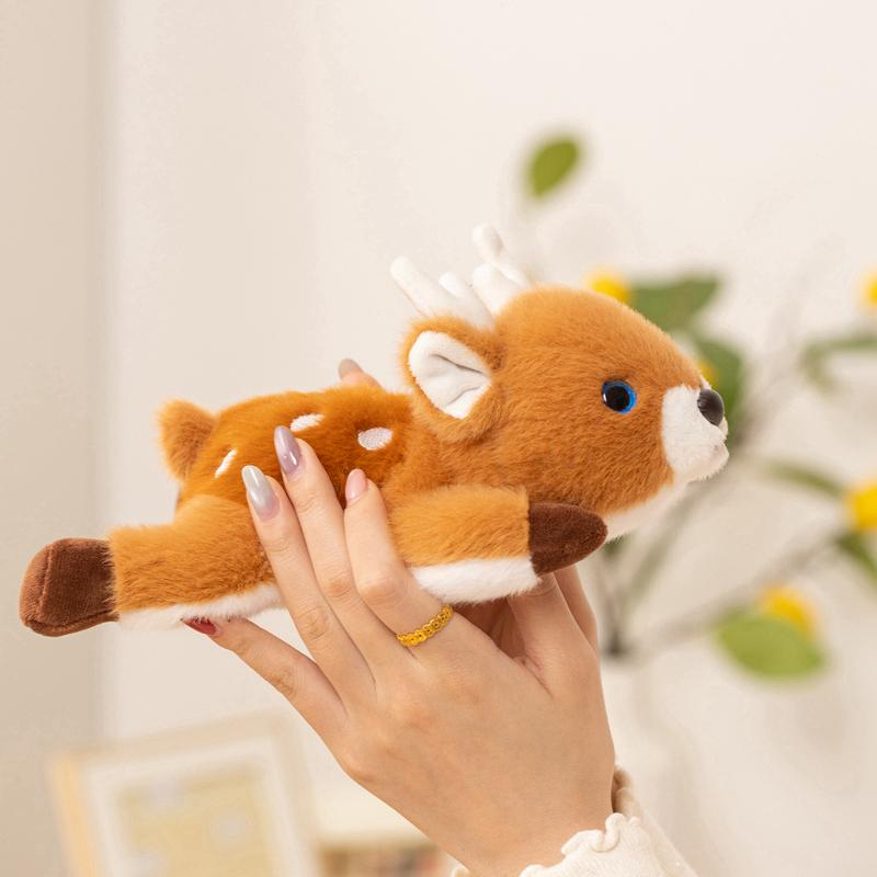 16cm Kawaii Plüsch Sika-Hirsch Puppe Cartoon Stofftier Süßes Liegendes Tier Spielzeug für Kinder Schreibtisch Dekoration Weihnachten Geburtstag Geschenk