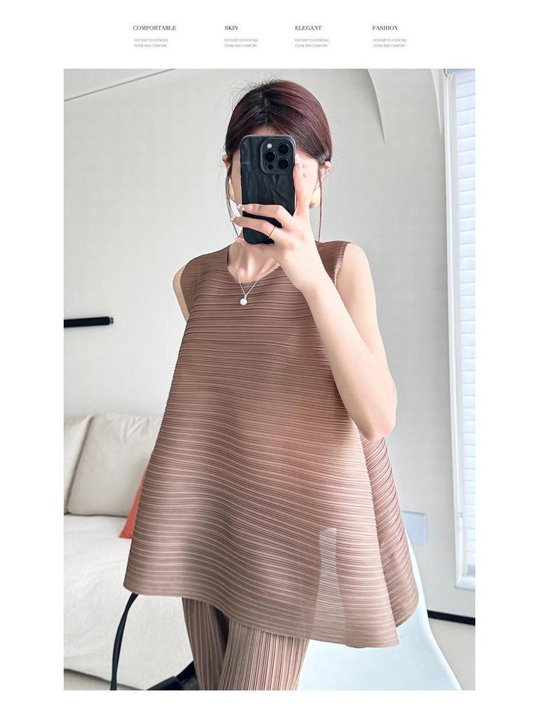 Miyake Damen Ärmelloses Oberteil mit unregelmäßiger Plissierung - Sommerkollektion 2024, Locker in Übergröße mit Rundhalsausschnitt