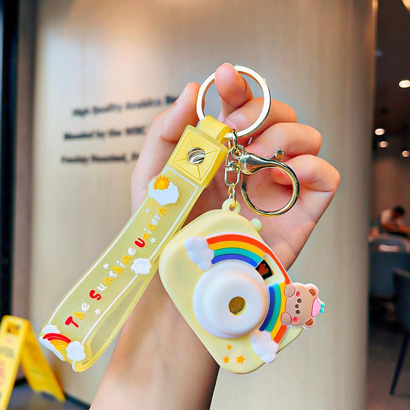 Adorable Cartoon Projection Camera Keychain Charming Gift For Students And Car Owners