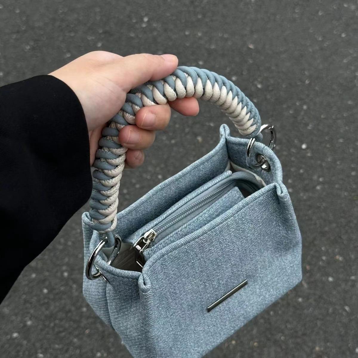 

JIAERDI Harajuku Canvas Bucket Bag Women Premium Minimalist Versatile Tote Distressed Chain Handle Ladies Shoulder Bag Y2K 2025 16x14x11cm синий