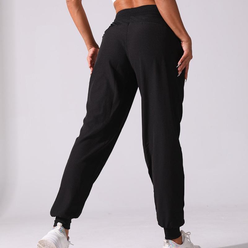 Women's Quick-Dry Yoga Fitness Nine-Point Cuffed Pants with Pockets