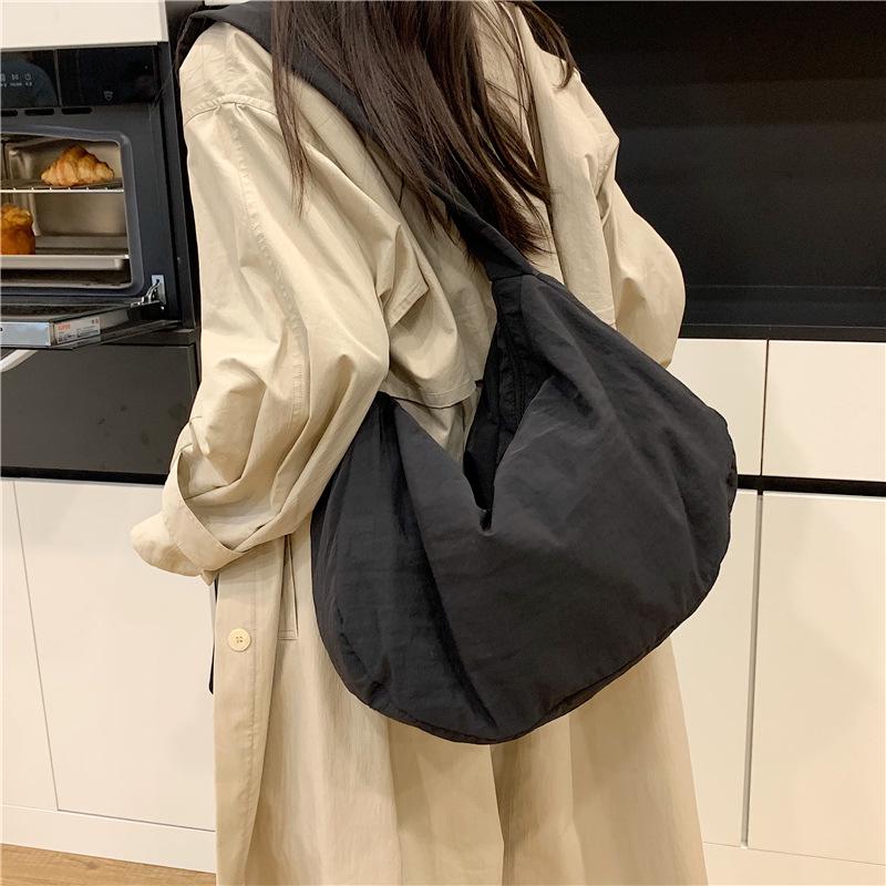 Japanese Minimalist Women's Large Capacity Shoulder Dumpling Bag - Solid Color Crossbody