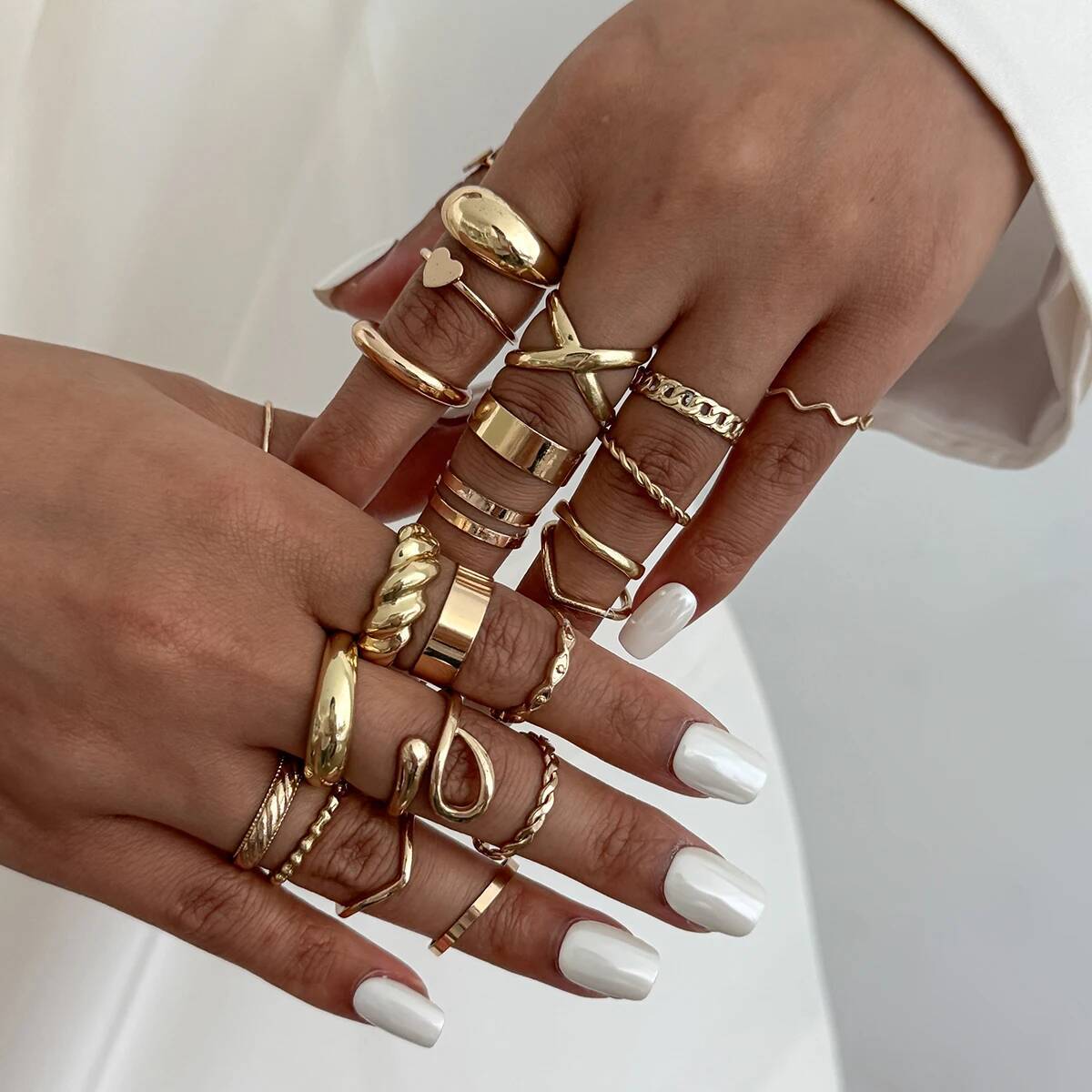

Salircon 24Pcs/Set Vintage Gold Color Metal Smooth Rings for Women Hip Hop Geometric Adjustable Rings Finger Daily Jewelry Gift