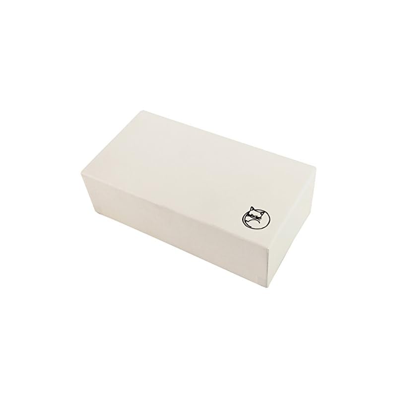 Hasami ware coneco cat-patterned bowl and plate set of 4. A great gift for cat lovers. Microwave and dishwasher safe. Made in Japan. Product code: