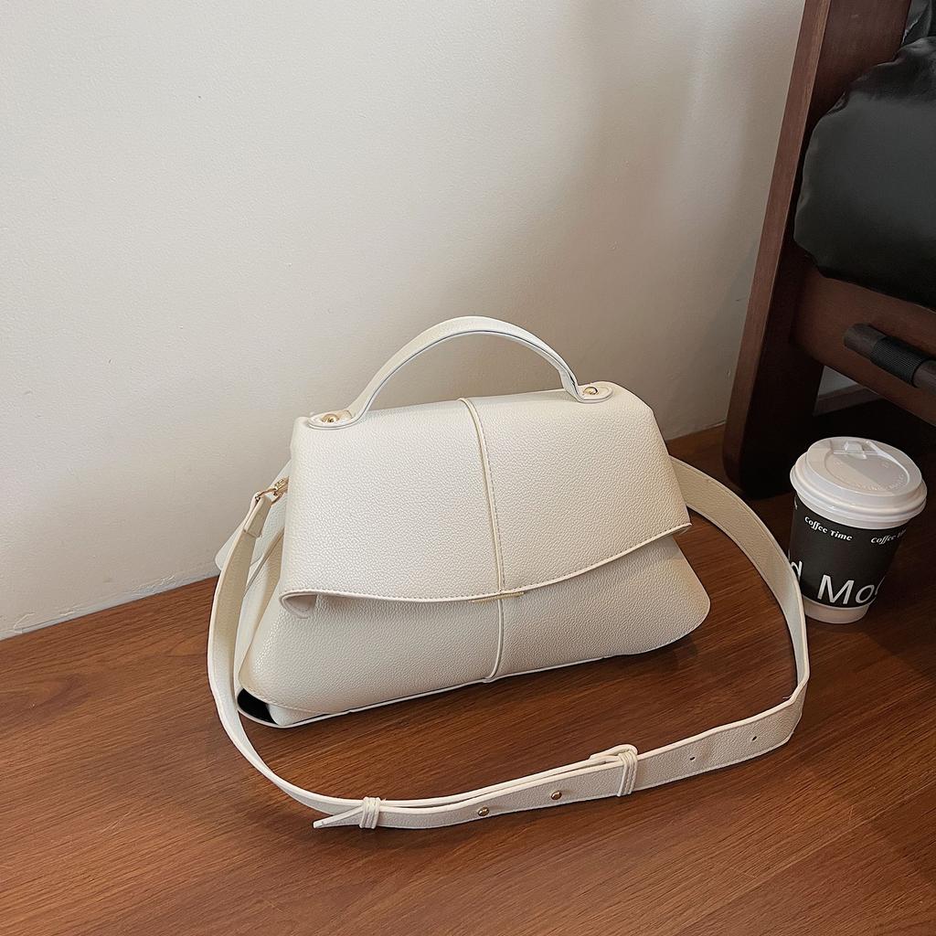 Large Capacity Women's Small Square Bag New Niche Design for Work and Commuting, High-end Single Shoulder Crossbody Bag