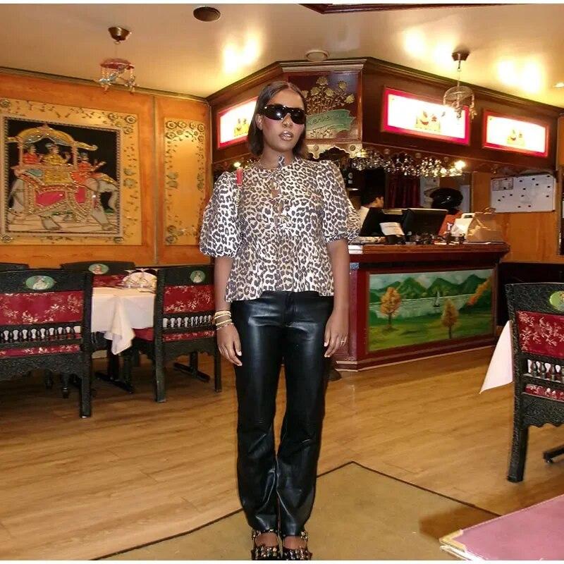 Mode Leopard Gedruckt Aushöhlen Hemd Frauen Kausalen O Hals Kurzarm Einreiher Tops 2024 Neue Chic Weibliche Streetwear