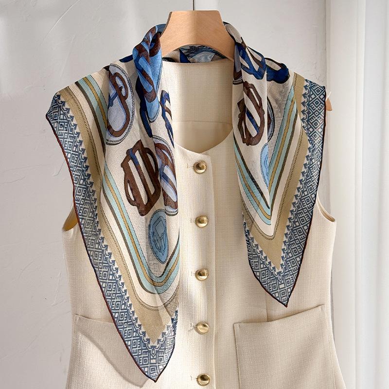 Italian old money style  silica silk scarf women s spring and summer mulberry silk scarf fashion decorative scarf 65*65cm