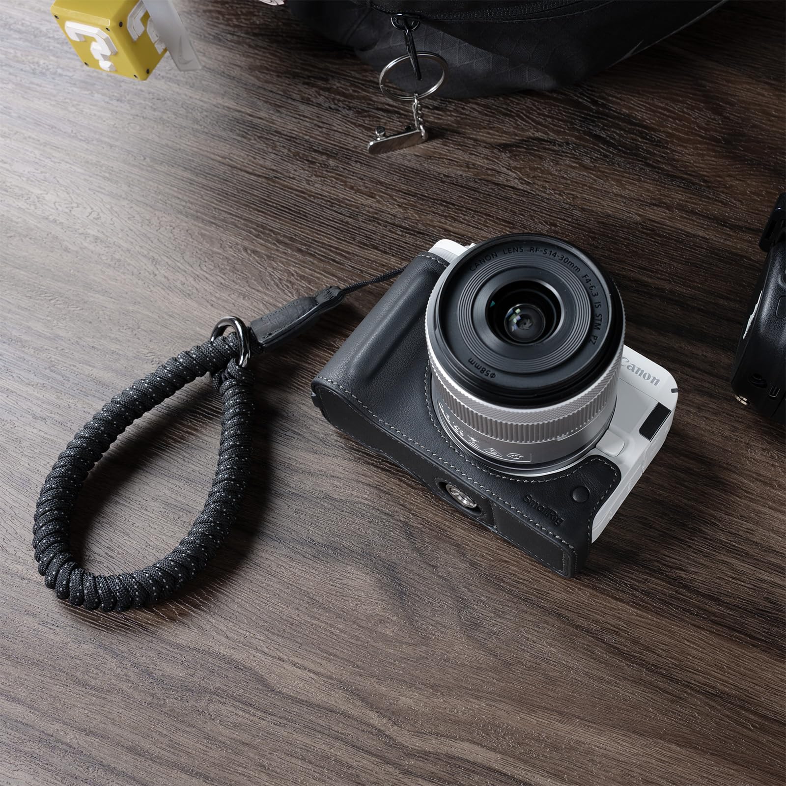 

SmallRig Camera Leather Half Case Kit for Canon R50 V (Black) 5433