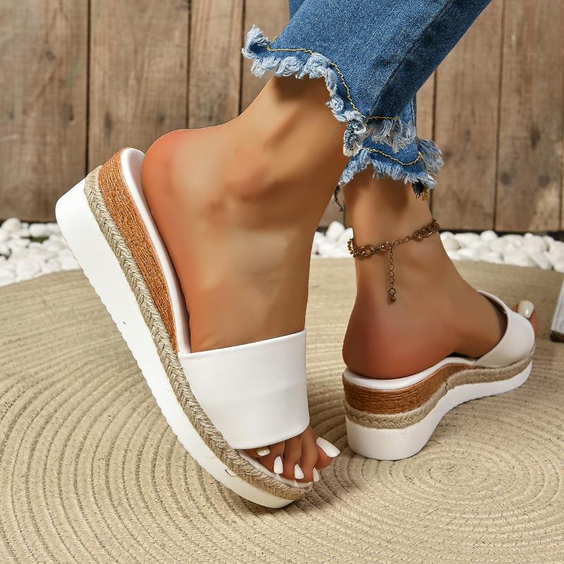 Fashion 2025 Plus Size Women's Slippers Summer New Platform Round Toe Open Toe Sandals Casual Fashion Slippers