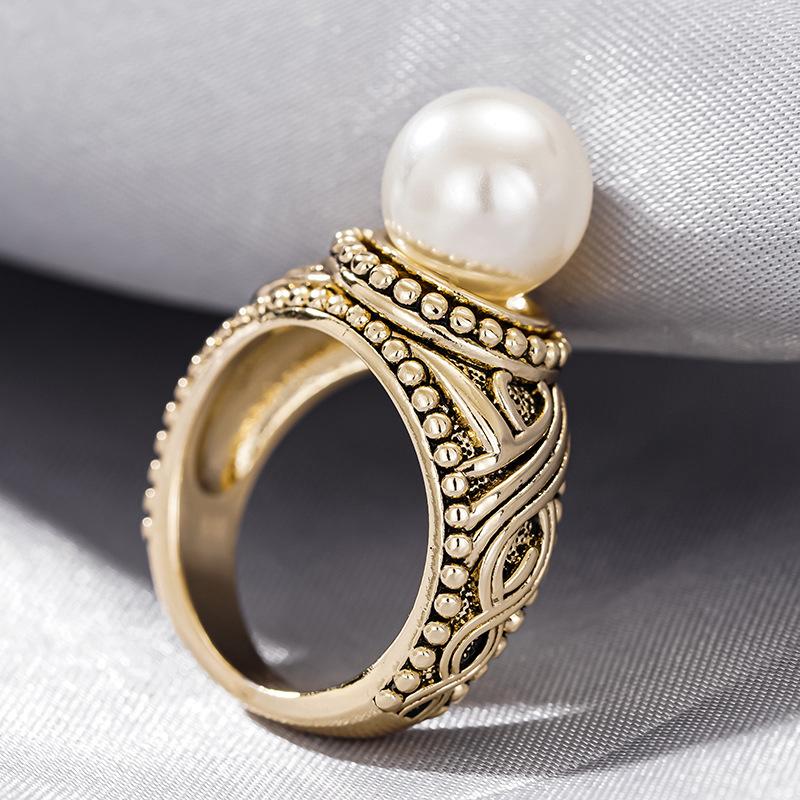 Baroque new jewelry, retro court style floating pattern engraved imitation pearl ring, hot-selling ring