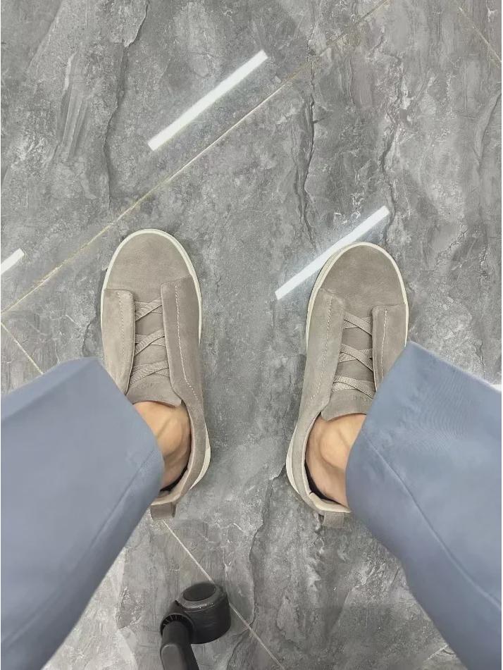 New Men's Black Leather Slip-On Summer Sneakers with Round Toe and Breathable, Lightweight Design.