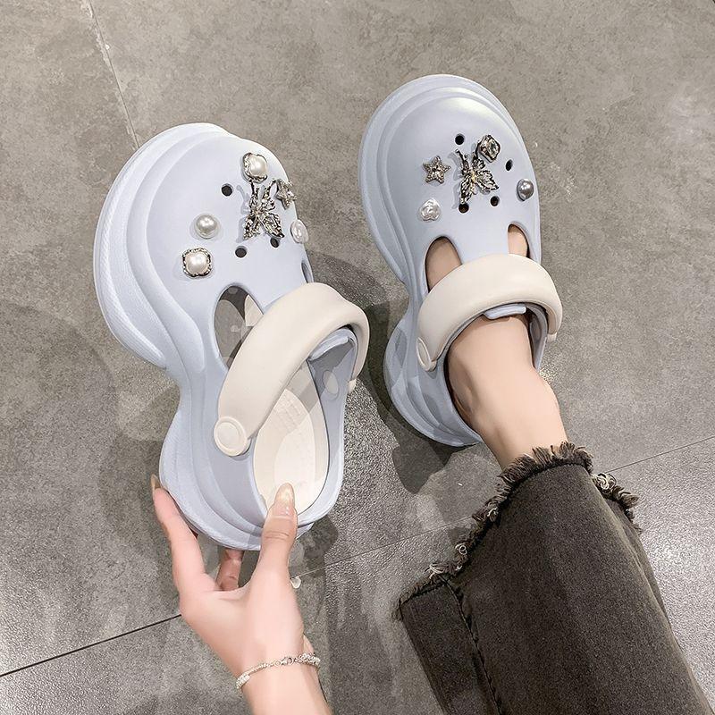 2025 niche light luxury rhinestone hole shoes women's muffin soft-soled casual cool slippers versatile and comfortable bag head cool slippers