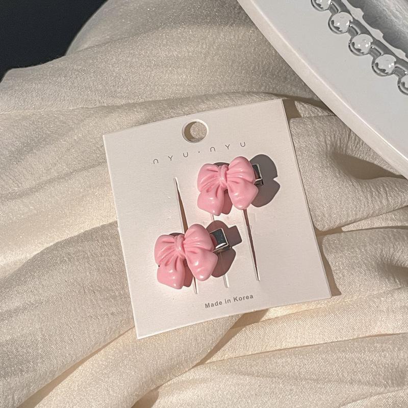 Pink Dopamine Hair Clip: Y2K Seamless Round Hairpin - Cute Small Side Clip for Women’s Bangs