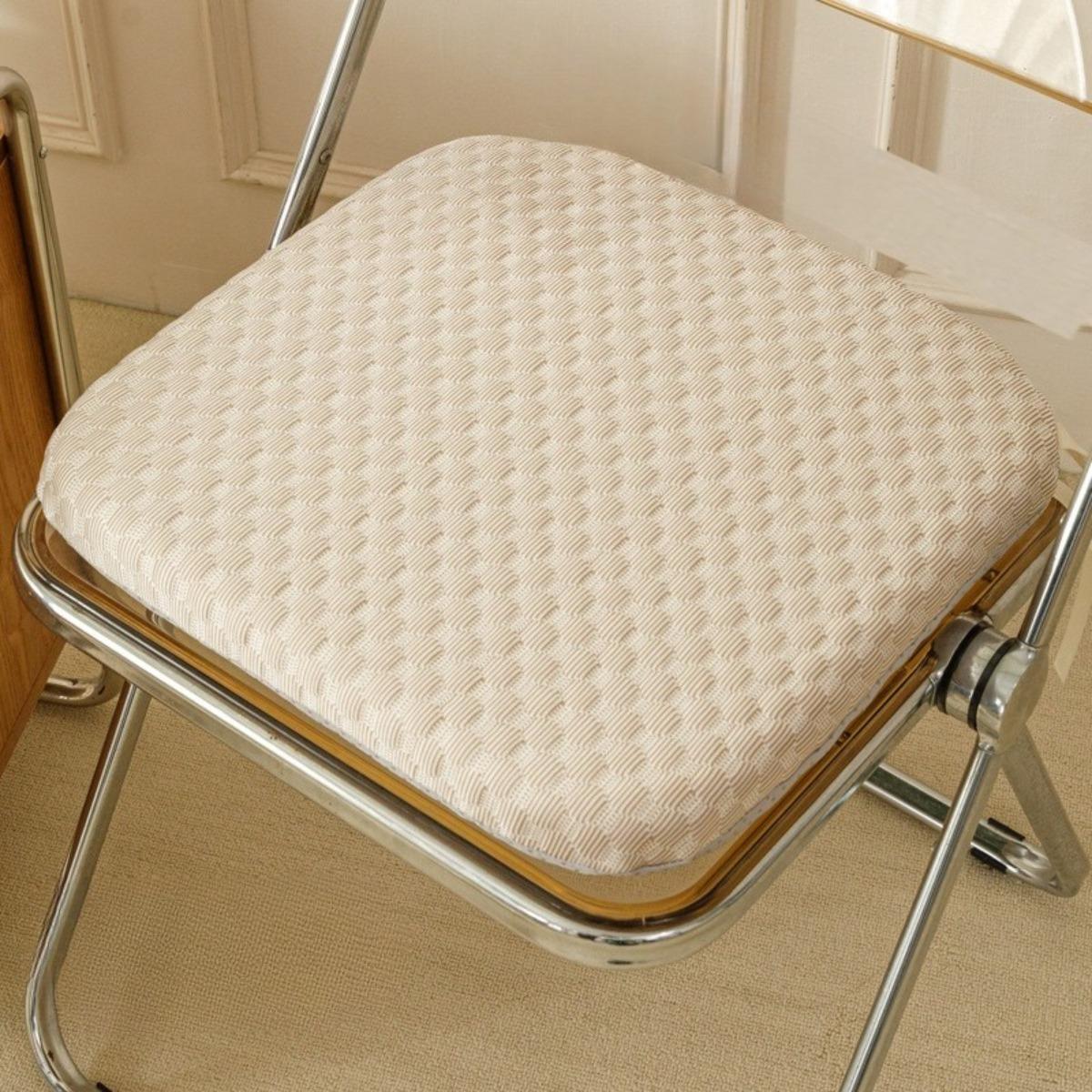 

Four Seasons Ice Silk Memory Cotton Plush Cushion, Student Dormitory Office Chair, Home Sitting Breathable and Cool Butt Mat 40x40cm