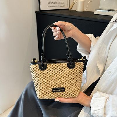 Korean Foreign Style Hand Carry Woven Bucket Bag 2025 New Fashion Casual Shoulder Bag Niche Design Messenger Bag