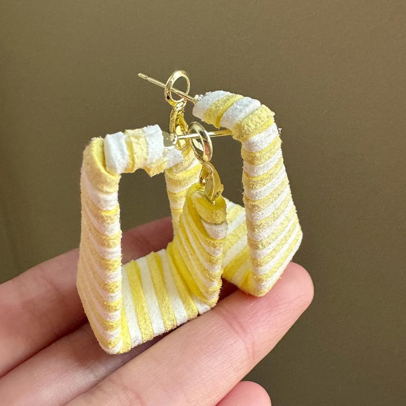 Super fairy atmosphere smart exquisite flower accessories beautiful earrings ins wind gentle fairy air playful smart versatile