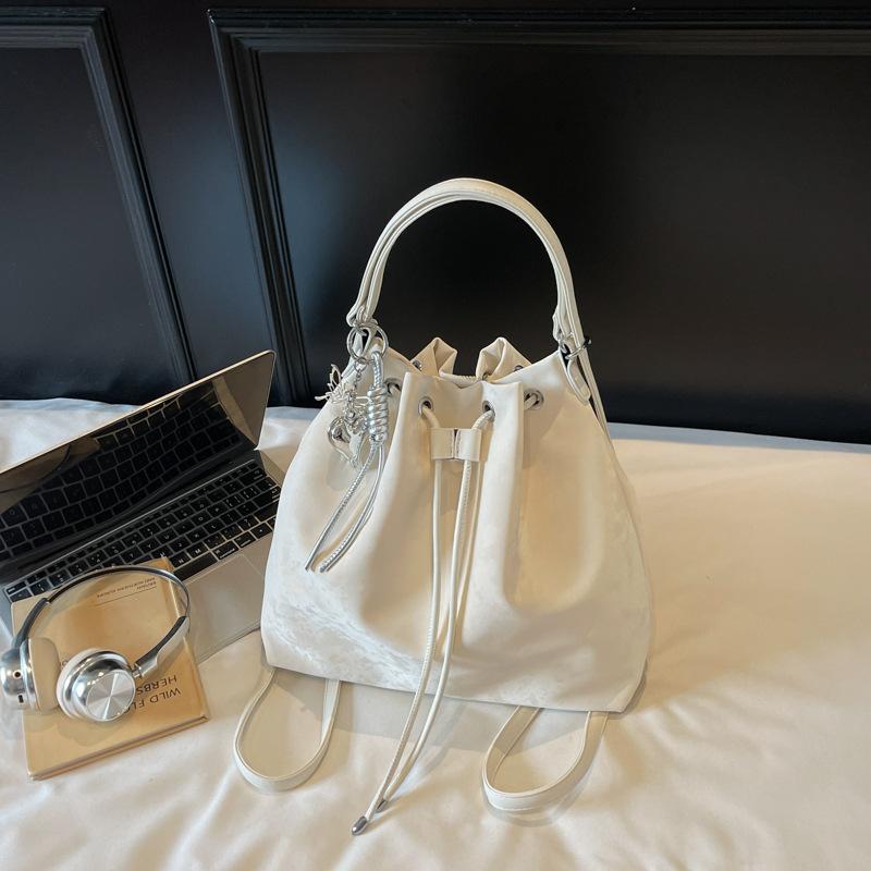 Tasche mit großem Fassungsvermögen für Frauen im Sommer, lässige Umhängetasche, Crossbody-Pendler-Eimertasche, multifunktionaler Rucksack