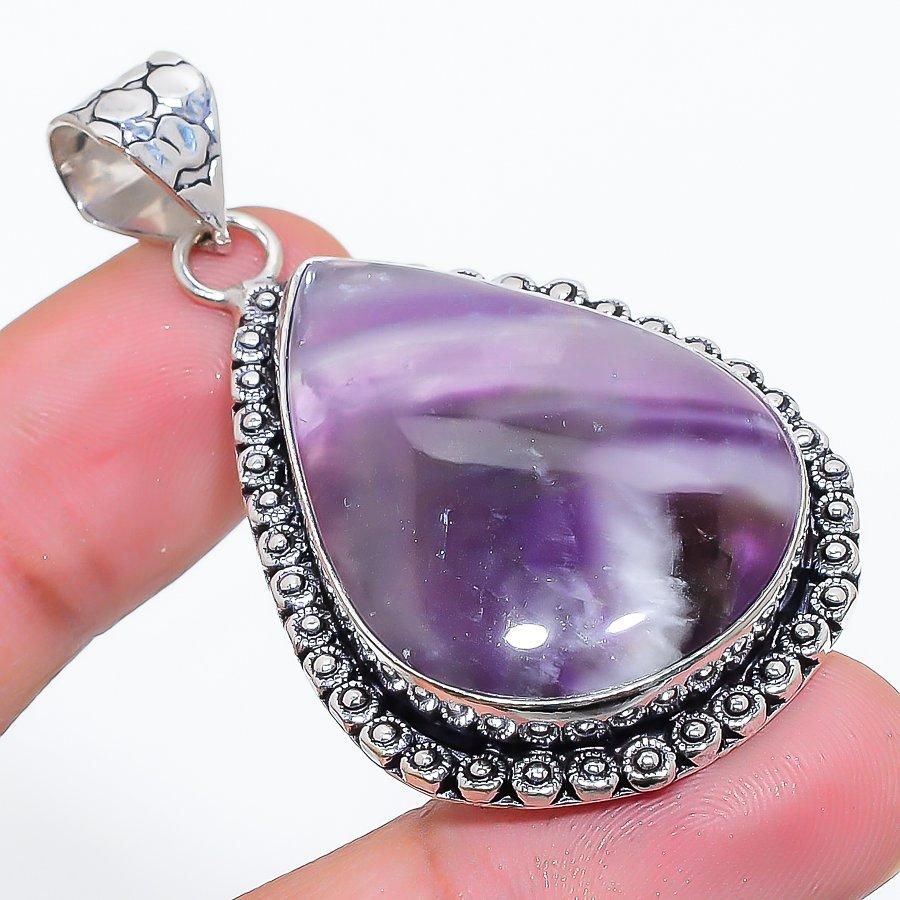 

Chevron Amethyst Gemstone 925 Sterling Silver Jewelry Pendant 2.13 SU-10703