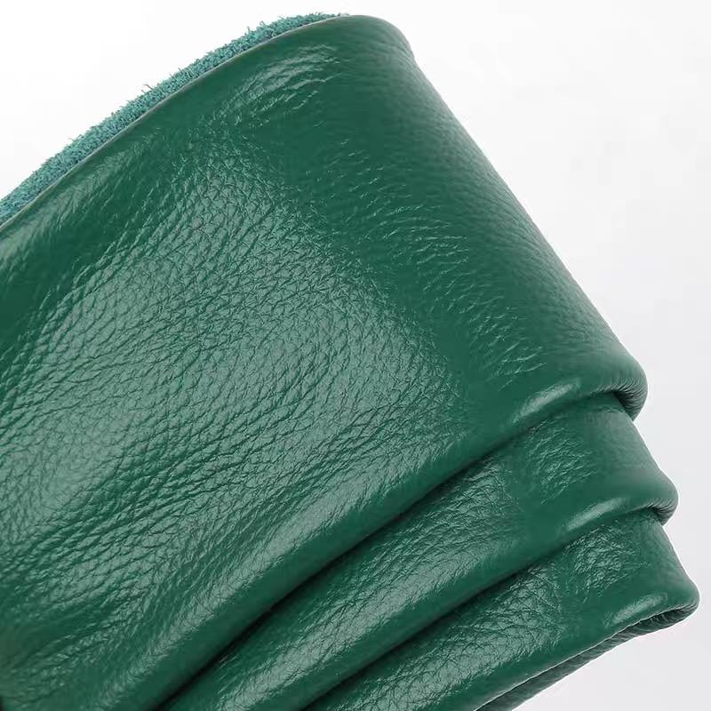 Ganzes Stück grünes Leder, in Sofasitzflächen geschnitten, Mauspadd aus echtem Leder, Lederstoff, Rindsleder erste Schicht, verdicktes Lede