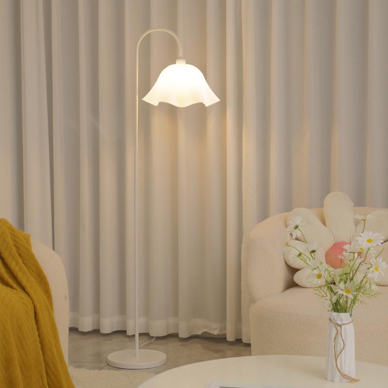 Nordic Creative Flower Floor Lamp for Modern Interiors