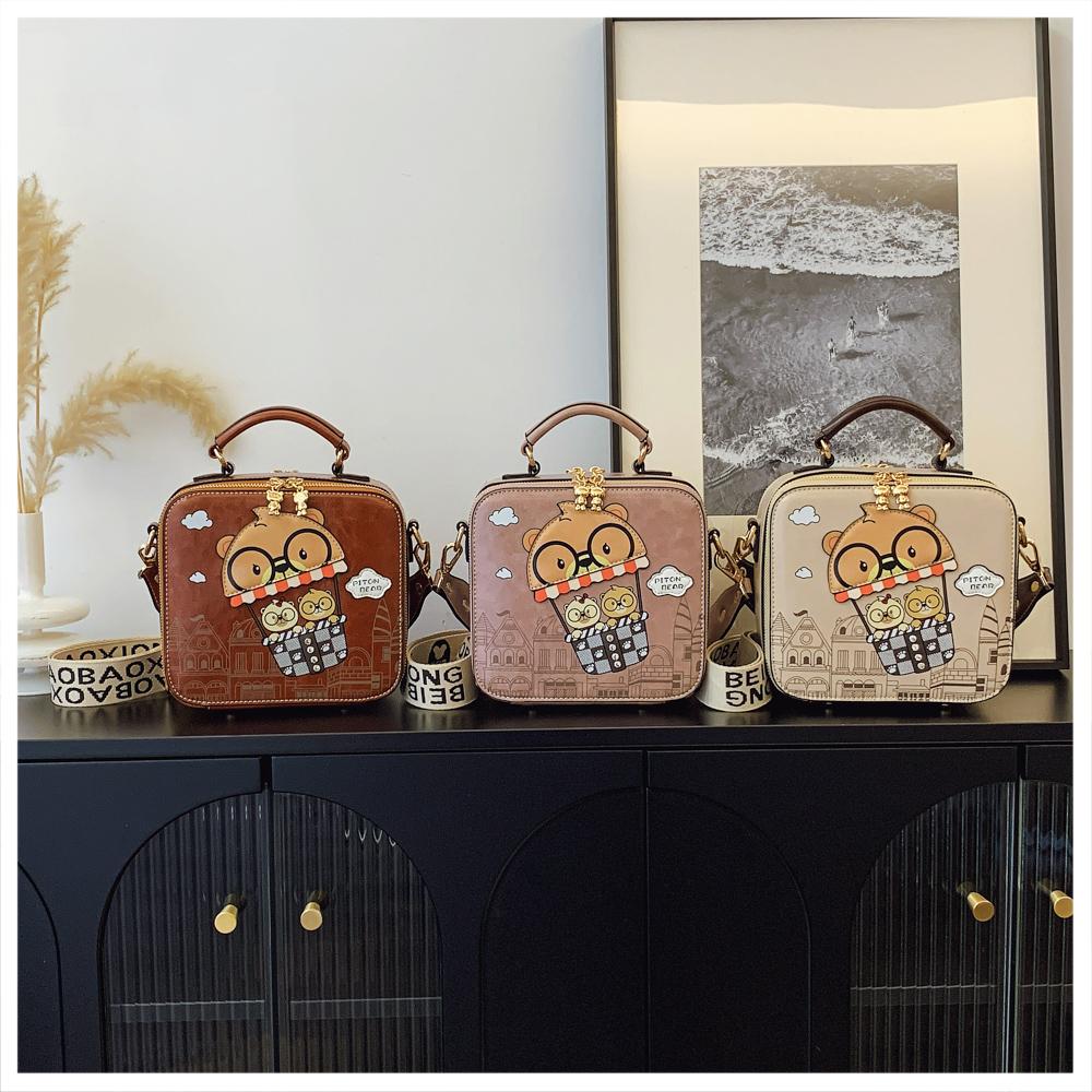Sac Bandoulière Mignon avec Imprimé d'Ours pour Femmes Style Décontracté Bandoulière Réglable Fermeture Éclair Doublure en Polyester Design Ludique avec Personnage de Dessin Animé