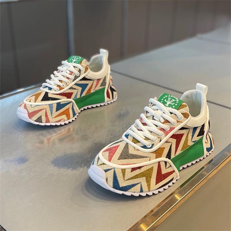 Fashion New Skateboard Shoes Men Classic Low Flat Skate Sneakers Casual Running Sneaker Comfortable Training Shoes Zapatillas hombre