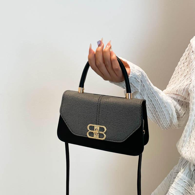 

Splicing versatile foreign style exquisite commuting small square bag women s niche design sense advanced new temperament messenger bag чёрный