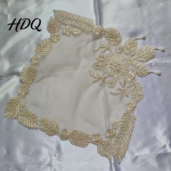 Mesh Table Mat Floral Embroidered Placemat Heat Insulation with Beads Vintage Style Embroidery Runners Retro Decorative Coaster for Wedding