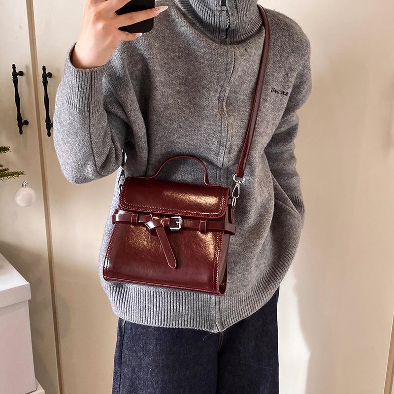 Handbag Women's New Versatile Fashion Commuter Messenger Small Square Bag