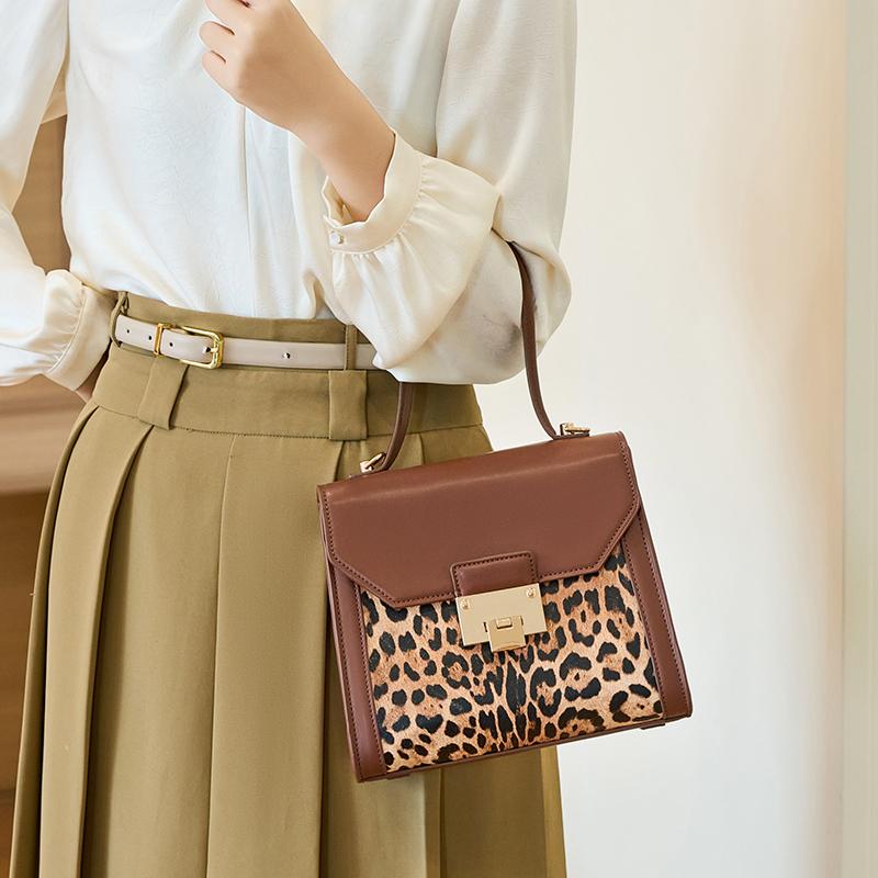 

Высококачественная сумка подмышкой с нишевым дизайном, новая модная маленькая квадратная сумка с леопардовым принтом, сумка через плечо на одно плечо