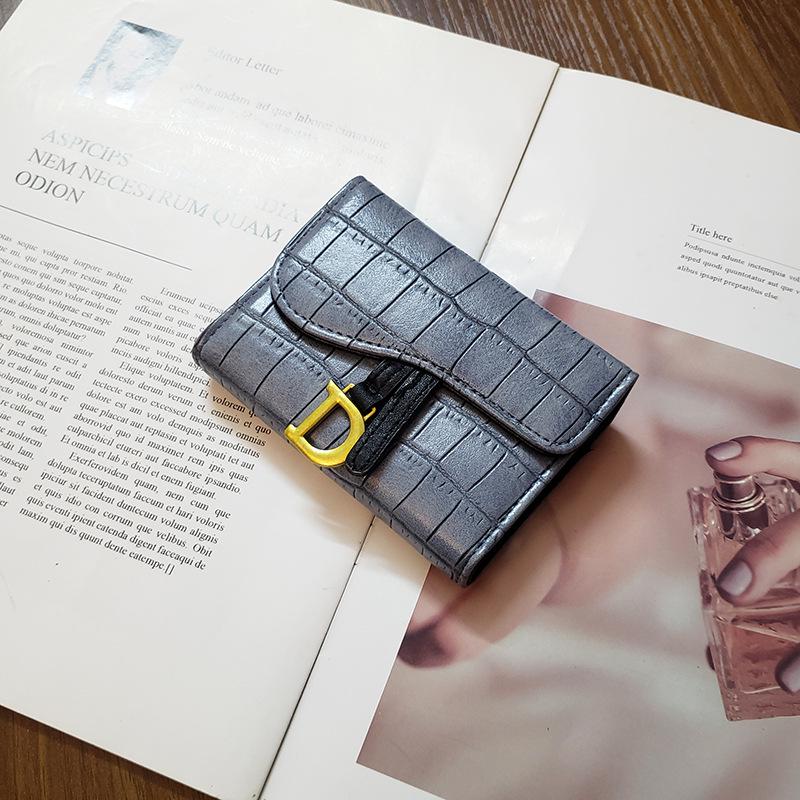 New D-Ring Crocodile Pattern Card Holder & Ladies Coin Purse: Short, Large Capacity, Folding, Anti-Demagnetization, Hot Zipper Design.